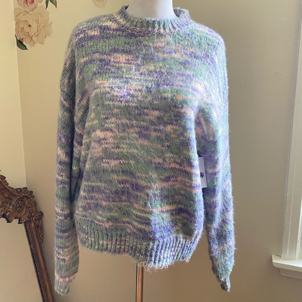 Cute purple sweater 💜